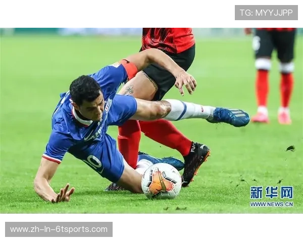 申花对上港的中超联赛激情对决